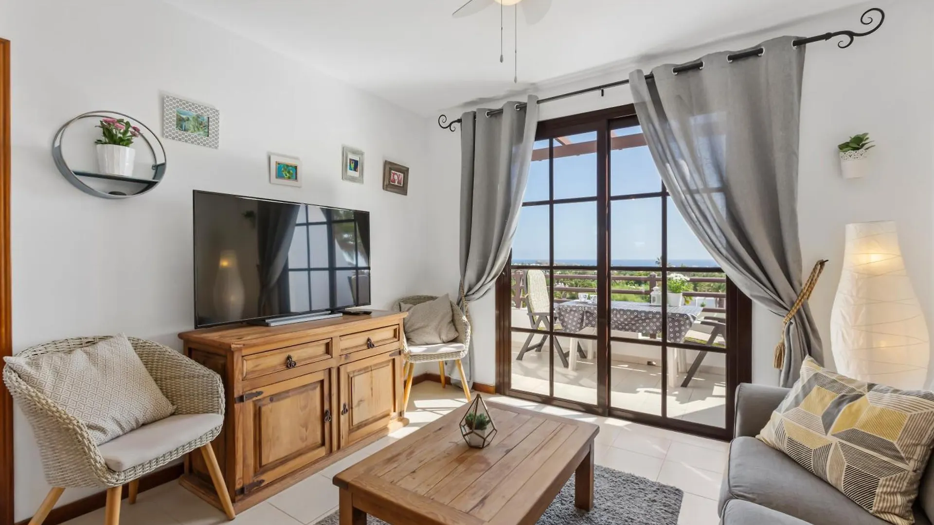 Апартаменты Casa Loro Azul Terraza Piscina Y Vistas Al Mar Коста-Тегисе Испания